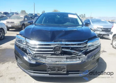 2021 Volkswagen Passat 2.0T Se z USA, uszkodzony, nr VIN 1VWSA7A30MC001237